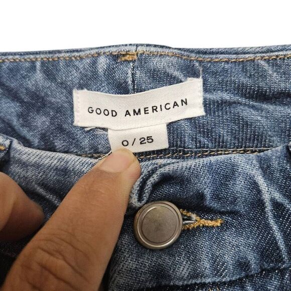 Good American Jeans - Picture 3 of 9